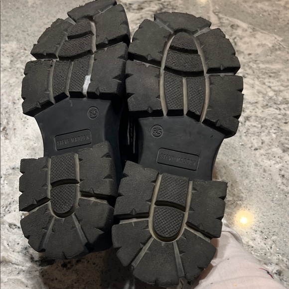 Steve Madden Glossy Black Loafers Size 6.5 - Picture 6 of 7